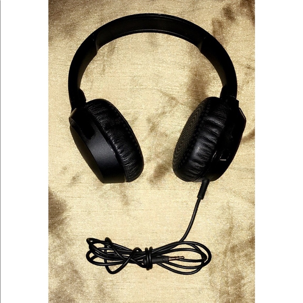 Skullcandy wired headphones